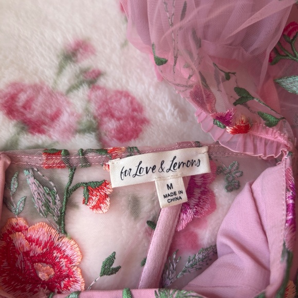 For love and lemons floral pink dress - Picture 2 of 9